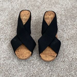 4 inches black elastic platform in 7.5